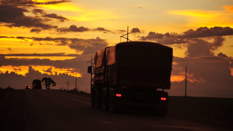 Com baixa demanda do agronegócio, montadoras de caminhões admitem frustração | Globo Rural – Infraestrutura e Logística