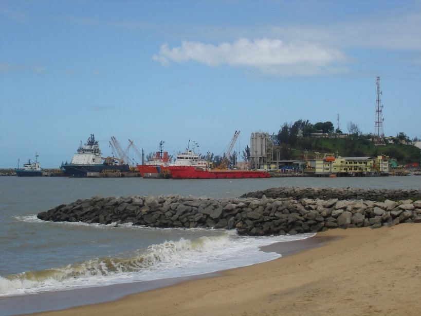 Macaé – do que resta da movimentação portuária na cidade, 80% vai embora até o fim do ano | Portal Marítimo