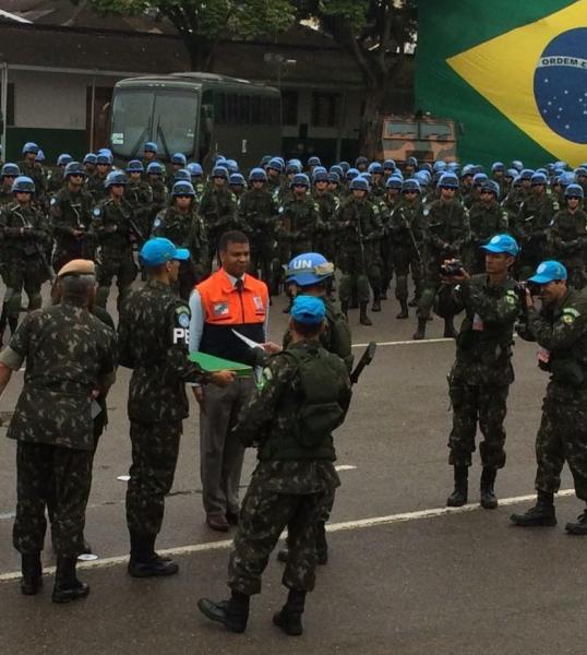 RJ: Secretaria de Defesa Civil é homenageada pelo Exército | Governo do Rio de Janeiro