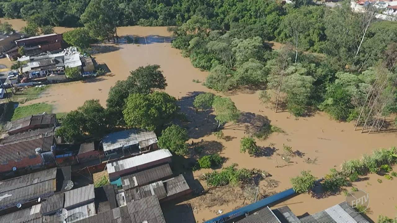 Após Rio Capivari transbordar, Defesa Civil diz que nível pode subir novamente nas próximas horas | SP / Piracicaba e Região | G1
