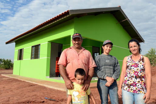 Governo do Paraná protocola projetos para mais 11 mil  casas rurais | Governo do Paraná