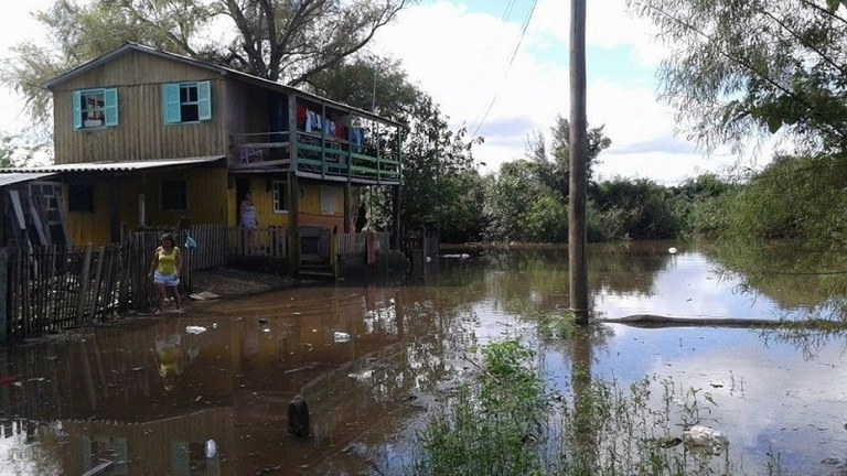 Agricultores afetados pelas chuvas no Sul recebem R$ 10 milhões | Portal Brasil